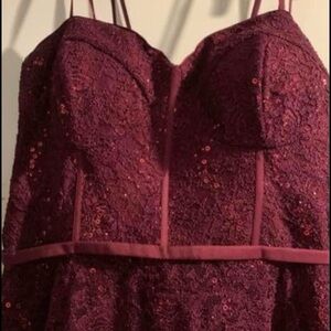 David’s Bridal bridesmaid dress. Size 16/18 Beautiful details and corset style